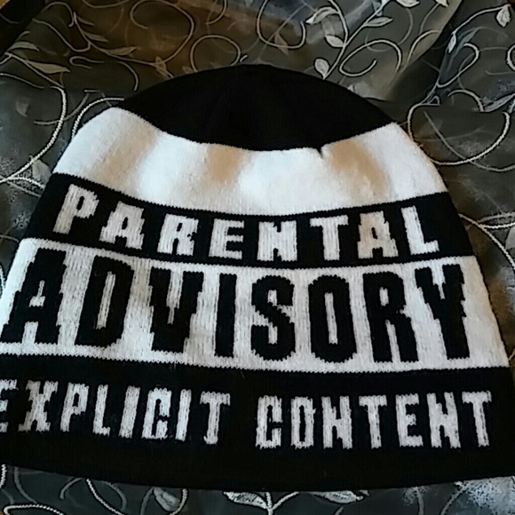 Accessories - Black & White Beanie