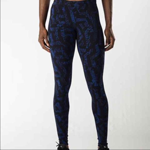 BNWT Nike Leg A See Leggings