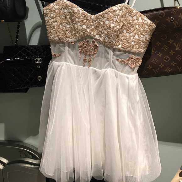 Costume style dress with tie back