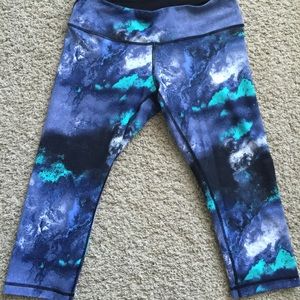 Lululemon Crops, size 10. Size 10