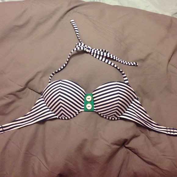 Cute slight push up bikini top size small