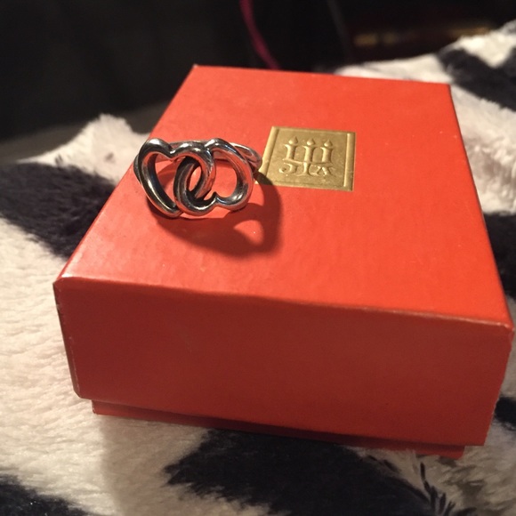 James Avery Linked Heart Ring