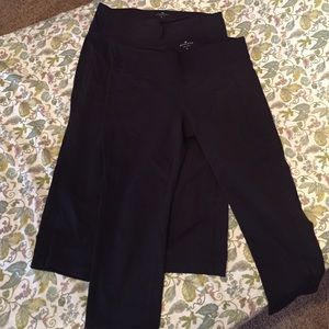 Athleta revelation Capri - black