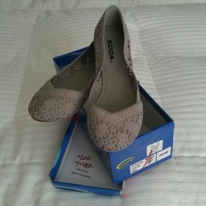 Soda Light Grey Flats