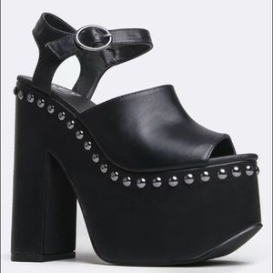 🚫reserved🚫Yru daydream studded platform