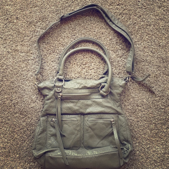 Great purse. Lots of pockets!