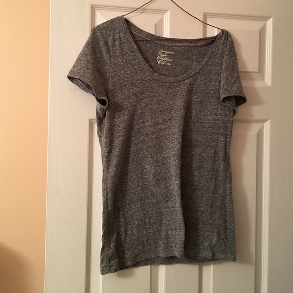 Gray scoop neck tee