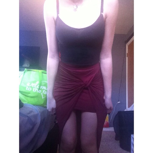 Maroon pencil skirt