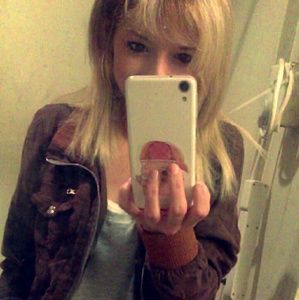 Meet your Posher, Lauren
