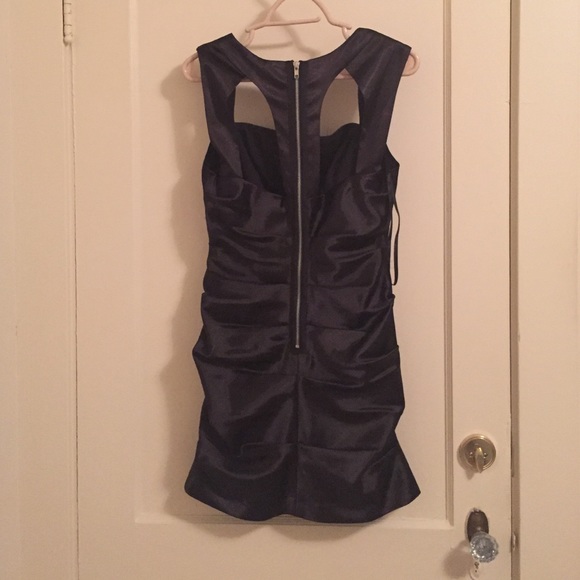 Black cocktail dress with cutouts in the back - Picture 1 of 2