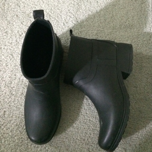 Black Rubber Booties
