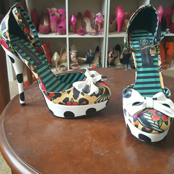 JustFab Shoes - Multi colored heels JustFab Shoes - Multi colored heels