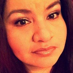 Meet your Posher, Myriam