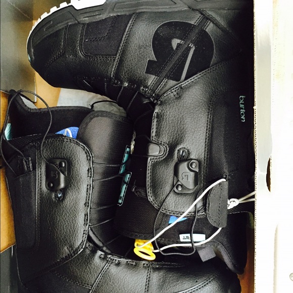 Burton snowboarding boots BUY OR TRADE