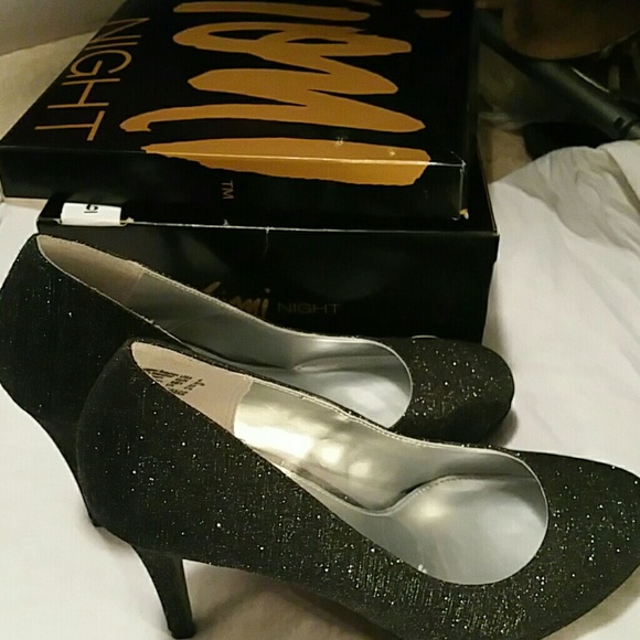 Glittery black Fioni Night pumps - Picture 3 of 4