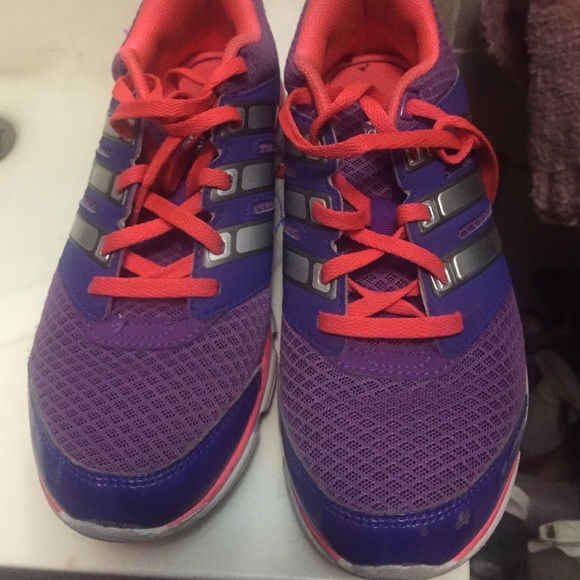 Adidas kids shoe