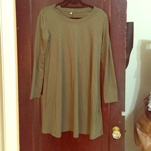 Olive green t-shirt dress! Only worn once!