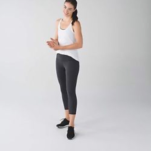 Wunder Under Grey Cropped Leggings
