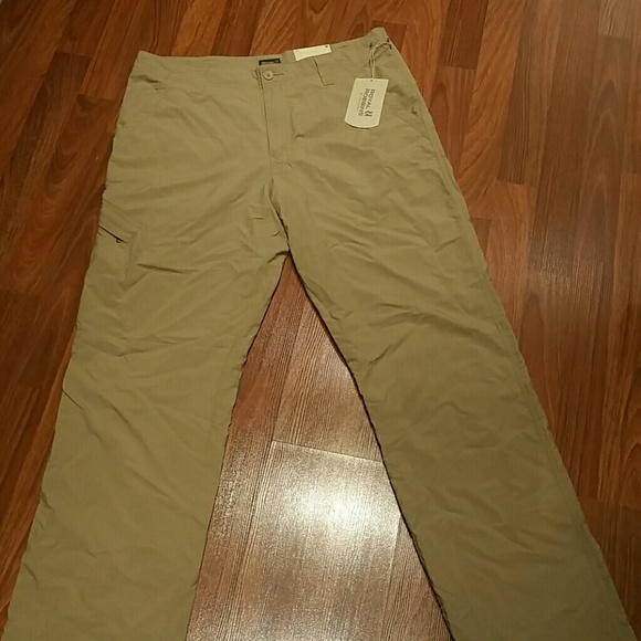 NWT Comfortable ROYAL ROBBINS UPF30