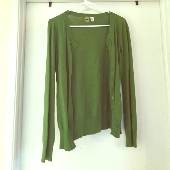 Button-down cardigan