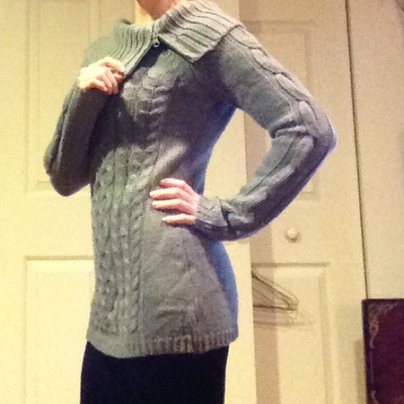 Wide cowl sweater - Picture 2 of 3