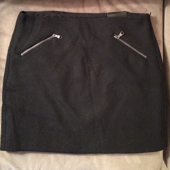 Banana Republic black wool mini skirt!