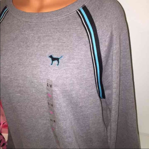 NEW PINK VS CREW SWEATSHIRT - Picture 2 of 3