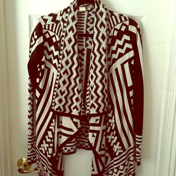 Urban Outfitters Sweaters - Urban Outfitters Open cardigan