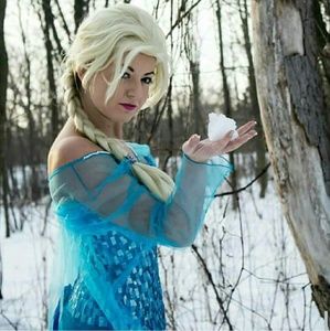 Used Frozen cosplay