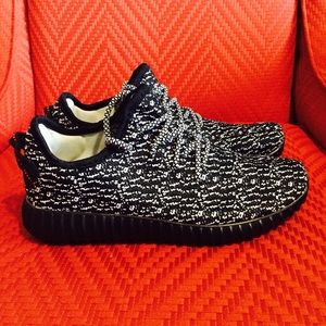UA YEEZY BOOST 350 BLACK