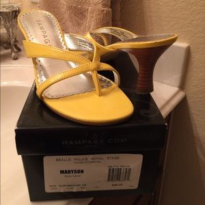 Yellow kitten heels ISO outfit