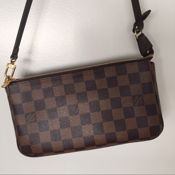 Louis Vuitton Damier Pochette