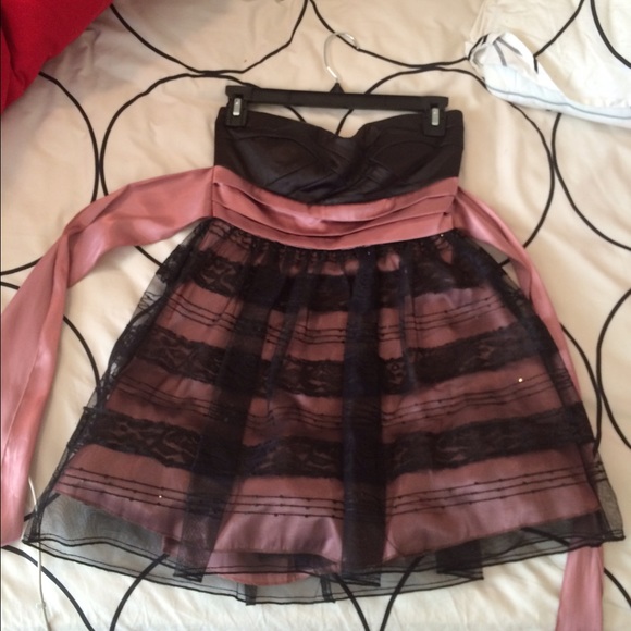Blush pink/black homecoming dress! - Picture 1 of 4