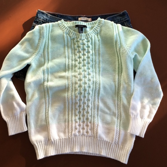 Green + cream ombré 100% cotton top. Host Pick! - Picture 2 of 4