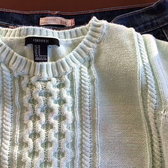 Green + cream ombré 100% cotton top. Host Pick! - Picture 3 of 4