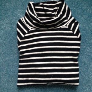 Stripped Turtle Neck