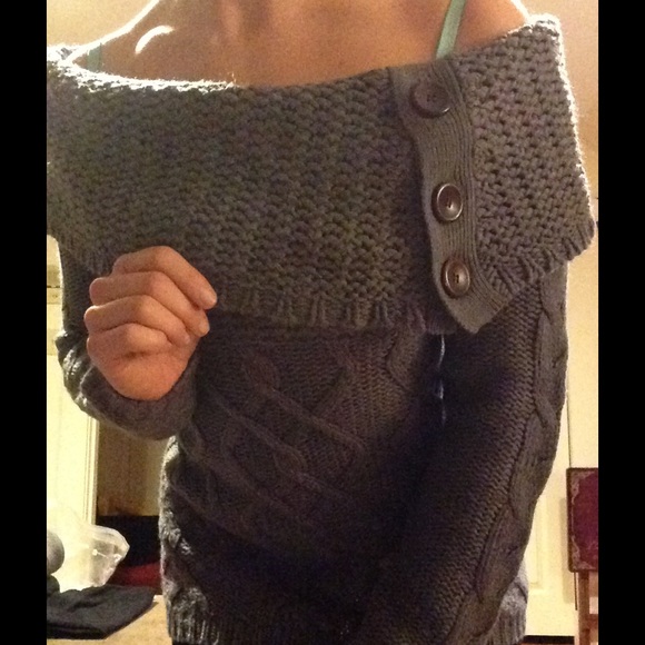 Over the shoulder sweater - Picture 3 of 3