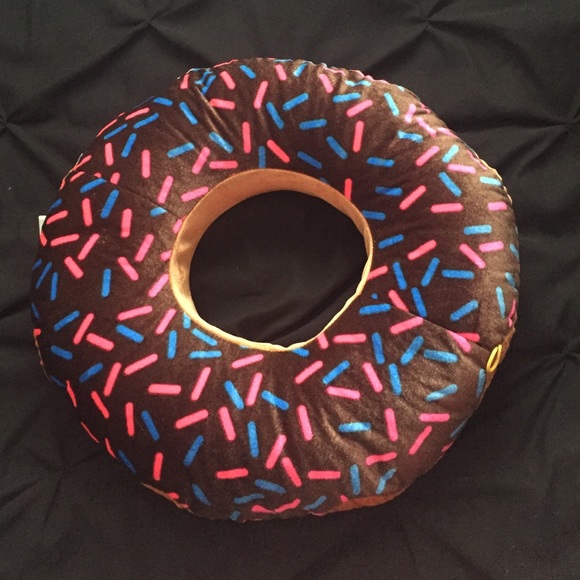 DONUT PILLOW