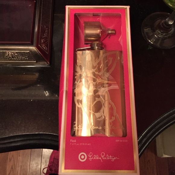 💕Lilly Pulitzer flask