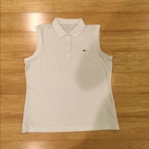 White vineyard vines golf shirt