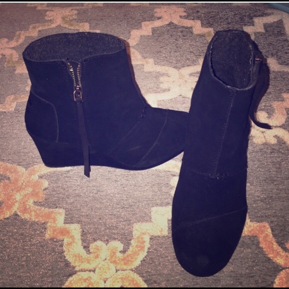 TOMS Suede Desert Wedges