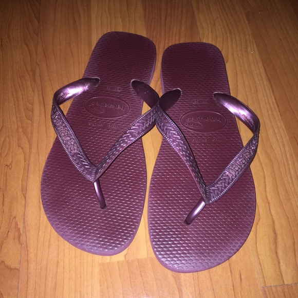 Gently worn Havaianas flip flops