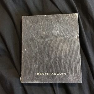 Kevin Aucoin contour book