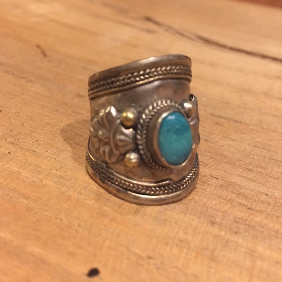 Ring - Picture 2 of 3