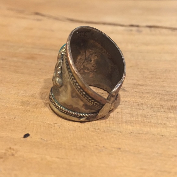 Ring - Picture 3 of 3