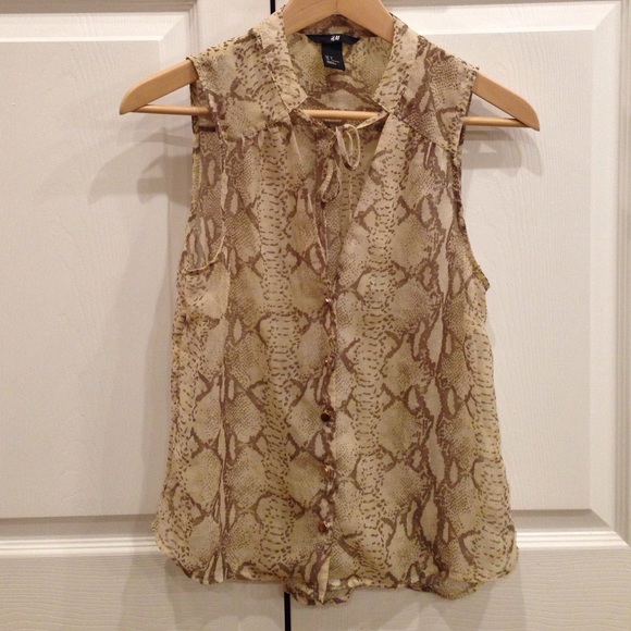 LAST CHANCE WILL BE DONATING/sheer blouse with tie