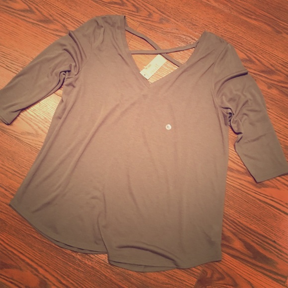 AE NWT Criss-Cross Back Tee