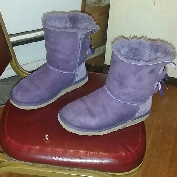 Purple Bailey Bow UGGS - Picture 1 of 4