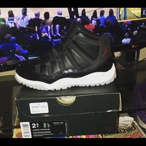 ⛔️ SOLD ⛔️ Jordan 11. 72-10. Size 2.5 preschool