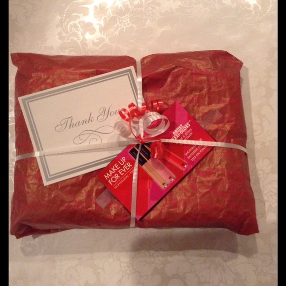 Meet your posher - Hi, welcome to my closet! - Picture 7 of 7